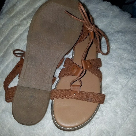 Old navy shoes - Picture 3 of 3